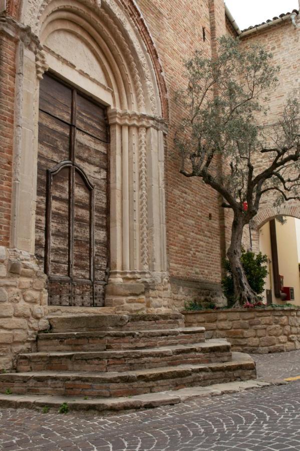 Il Vicoletto Di Bibi - B&B Staffolo Exteriör bild