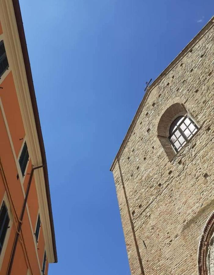 Il Vicoletto Di Bibi - B&B Staffolo Exteriör bild