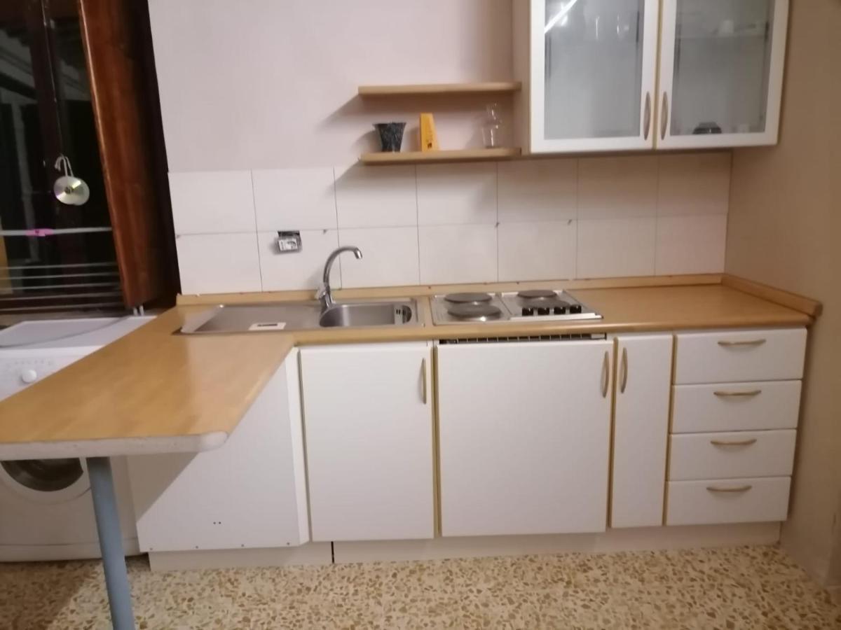 Il Vicoletto Di Bibi - B&B Staffolo Exteriör bild