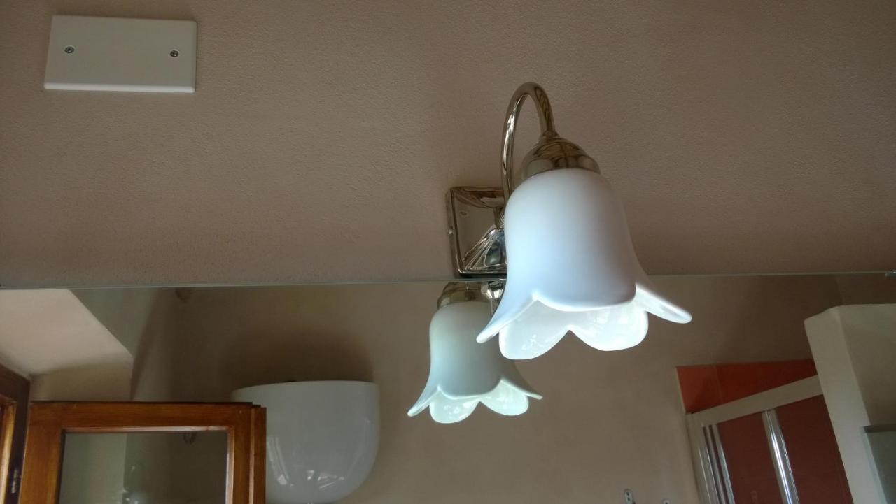 Il Vicoletto Di Bibi - B&B Staffolo Exteriör bild