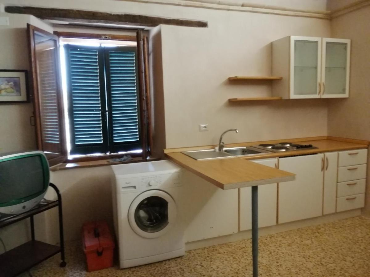 Il Vicoletto Di Bibi - B&B Staffolo Exteriör bild