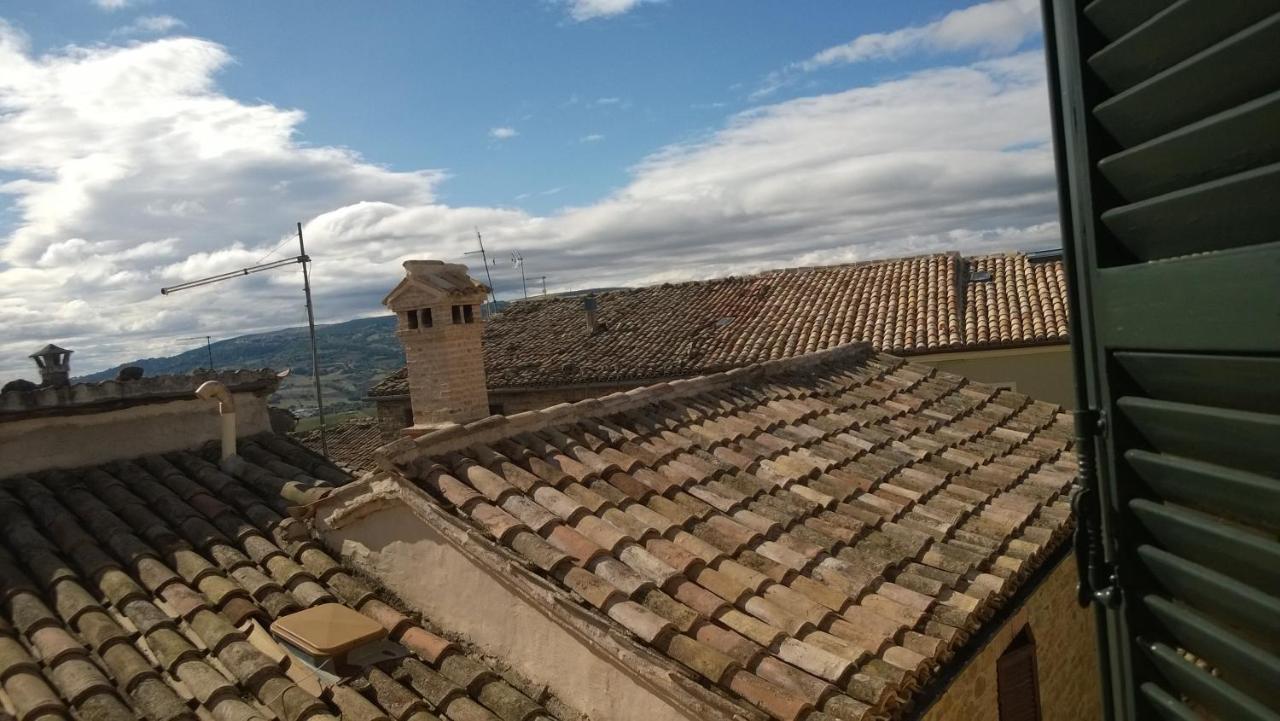 Il Vicoletto Di Bibi - B&B Staffolo Exteriör bild