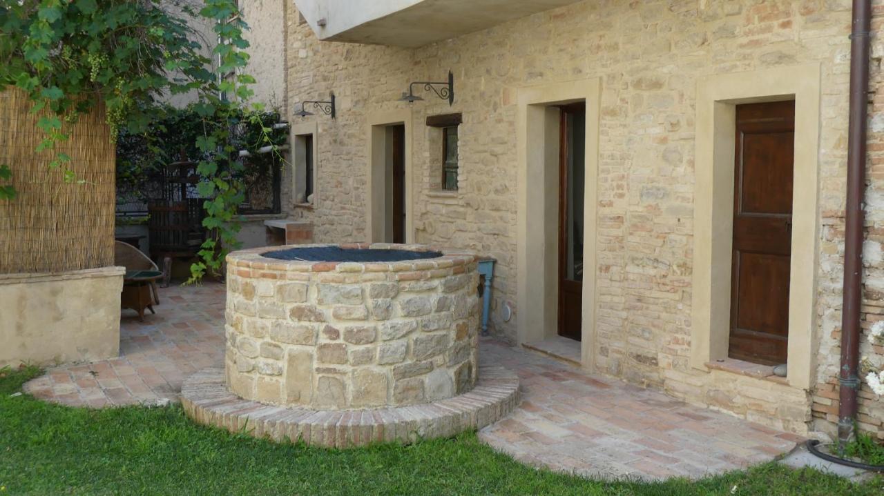 Il Vicoletto Di Bibi - B&B Staffolo Exteriör bild