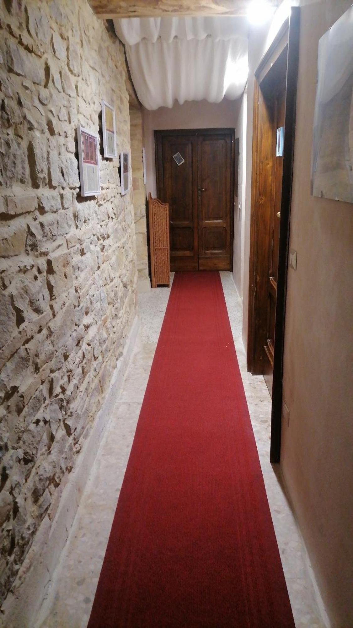 Il Vicoletto Di Bibi - B&B Staffolo Exteriör bild