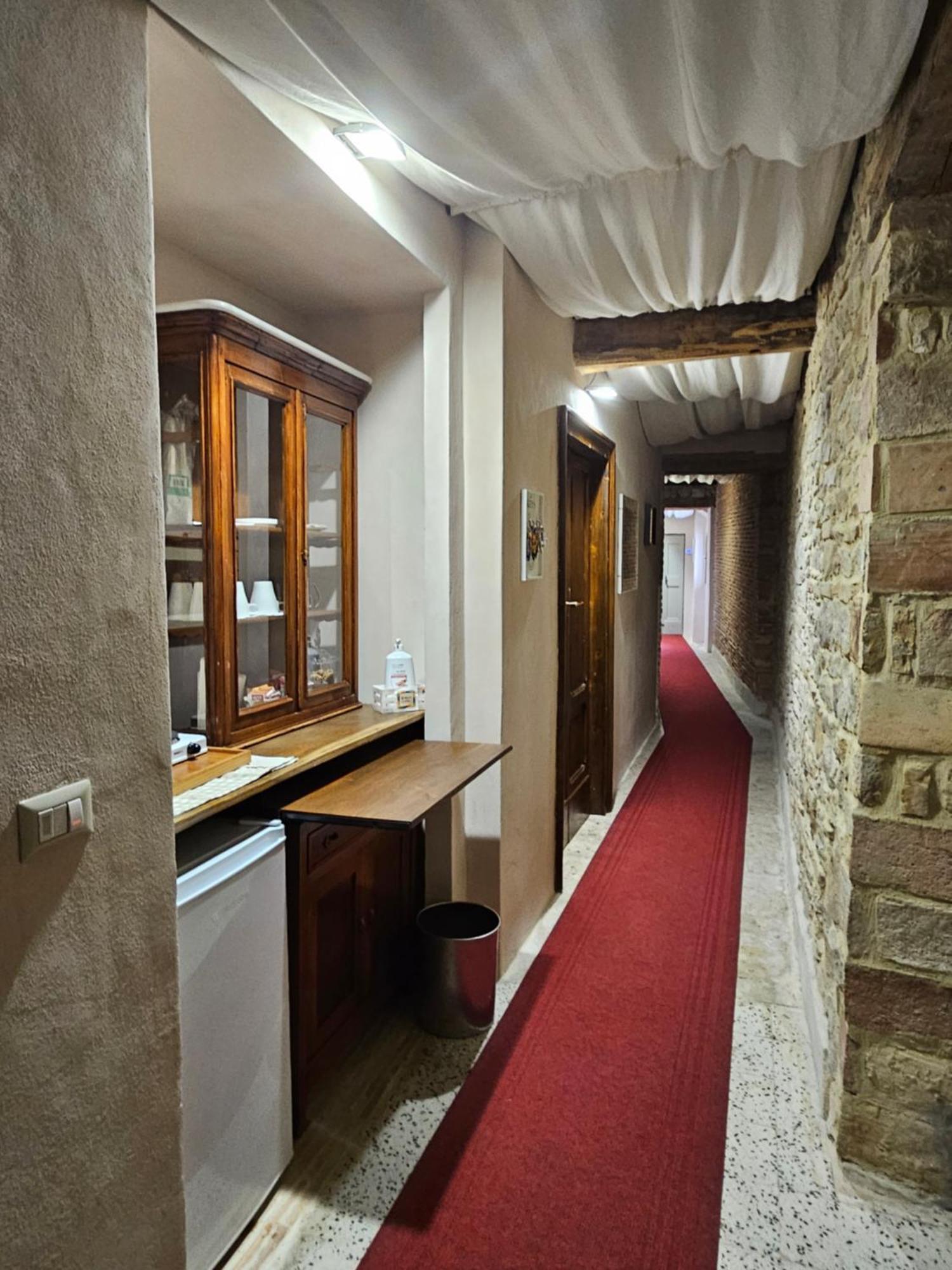 Il Vicoletto Di Bibi - B&B Staffolo Exteriör bild